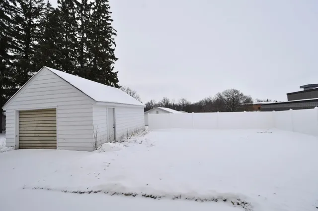 $249,900 | 212 West 3rd Street, Zumbrota, MN 55992