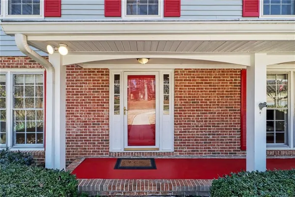$599,000 | 2820 Briarglen Drive, Atlanta, GA 30340