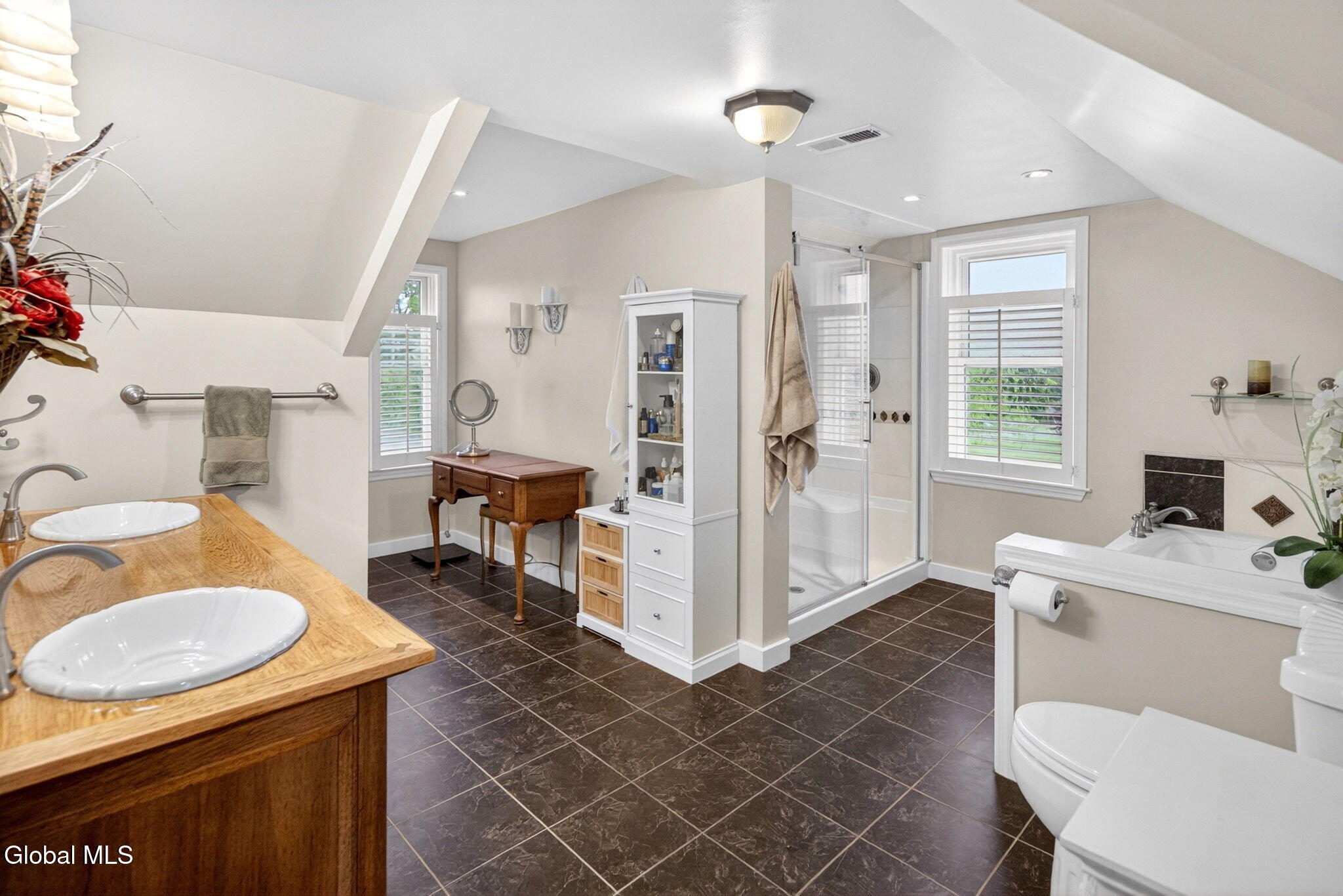 44 Mill Road Colonie, NY 12110 - Photo 20 of 31 Interior 16