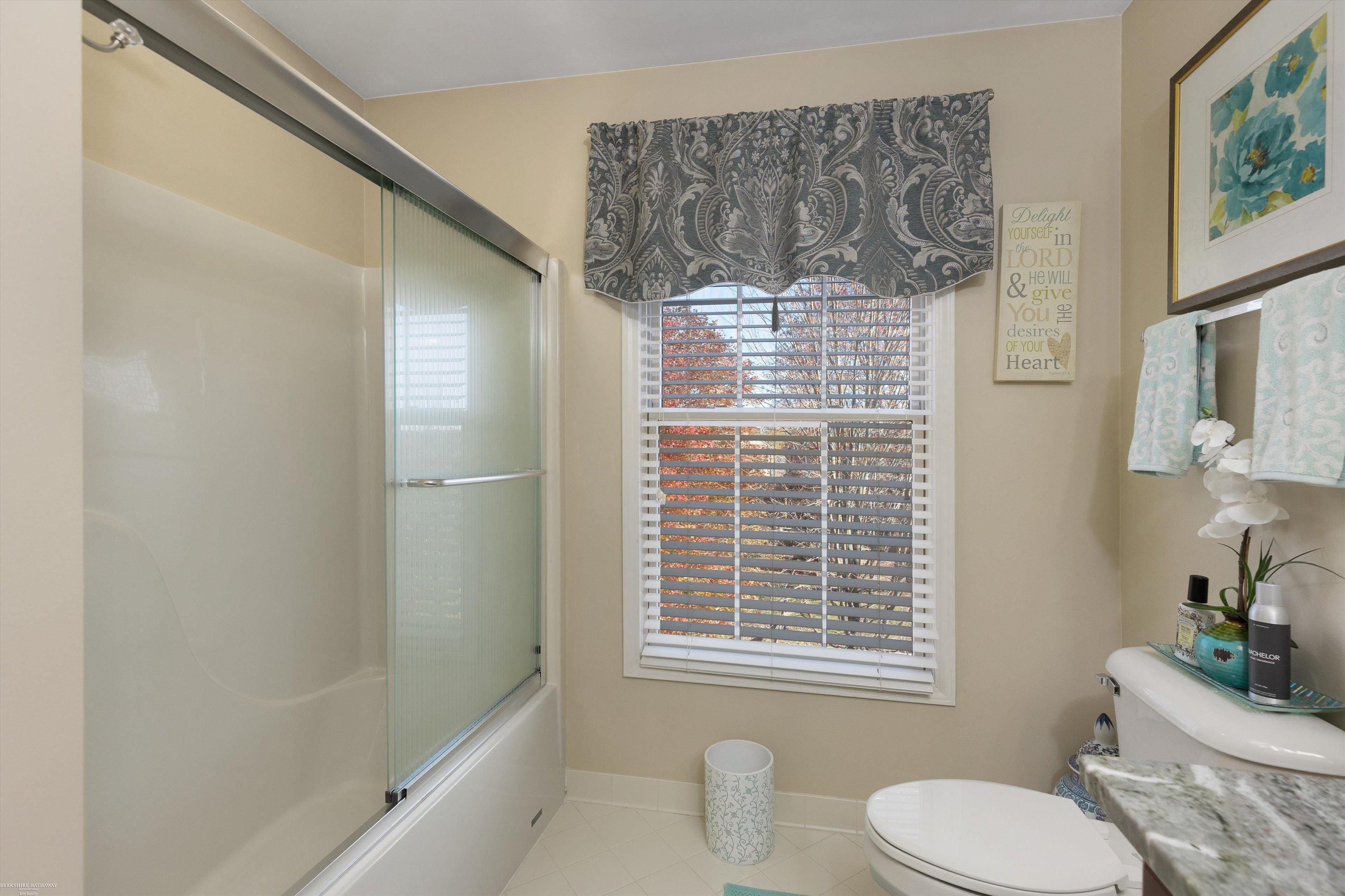 559 Bedlington Drive Rochester, MI 48307 - Photo 37 of 52 50193777-ec85b870-644c-4956-b65b-bfcddc0f3045.JPG
