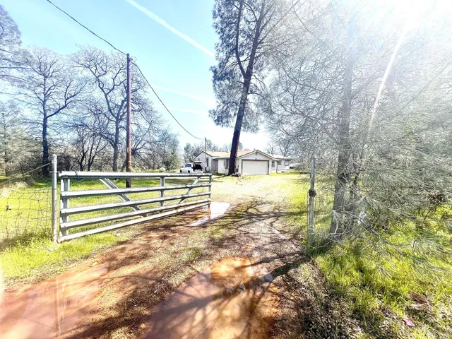 $355,000 | 5321 Pine Street, Anderson, CA 96007