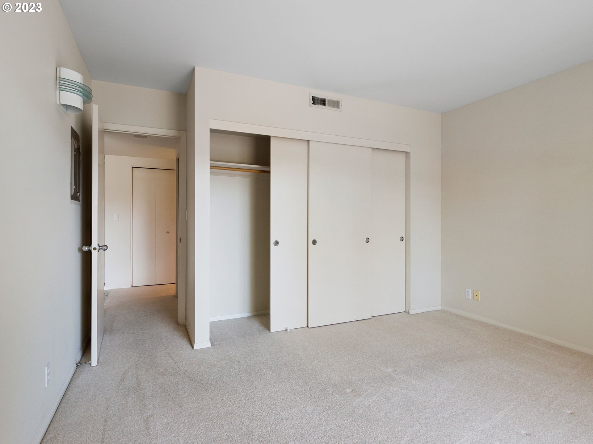 6665 West Burnside Road, Unit 424 Portland, OR 97225 - Photo 14 of 35 Bedroom