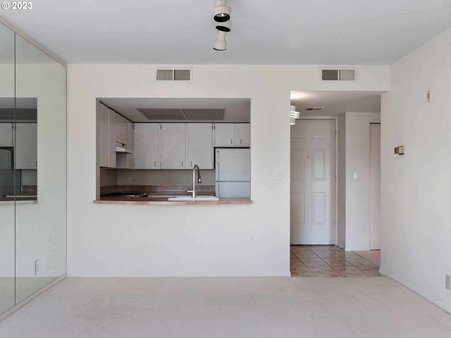 6665 West Burnside Road, Unit 424 Portland, OR 97225 - Photo 19 of 35 Gallery Image 19