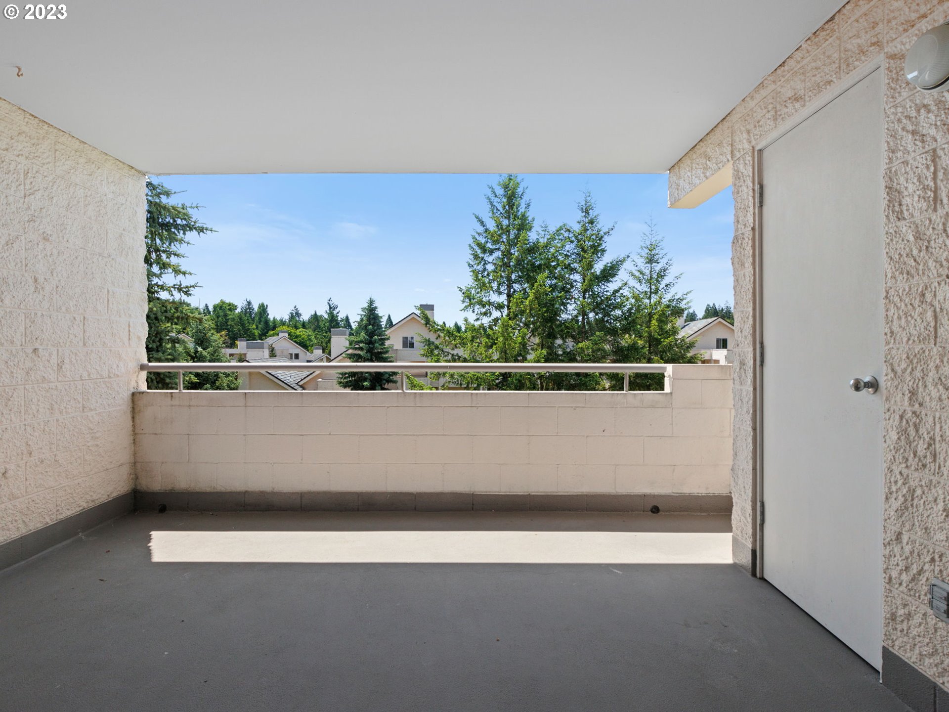 6665 West Burnside Road, Unit 424 Portland, OR 97225 - Photo 20 of 35 Covered Patio