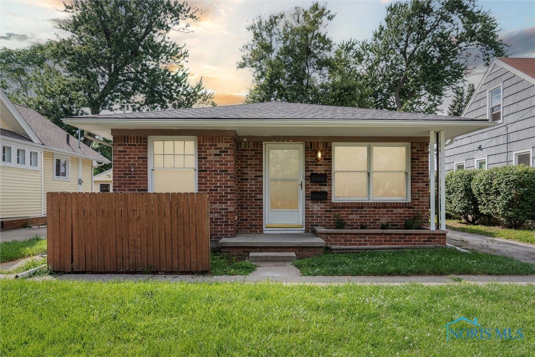 3147 Sherbrooke Road Toledo, OH 43606 - Photo 1 of 39 Front exterior