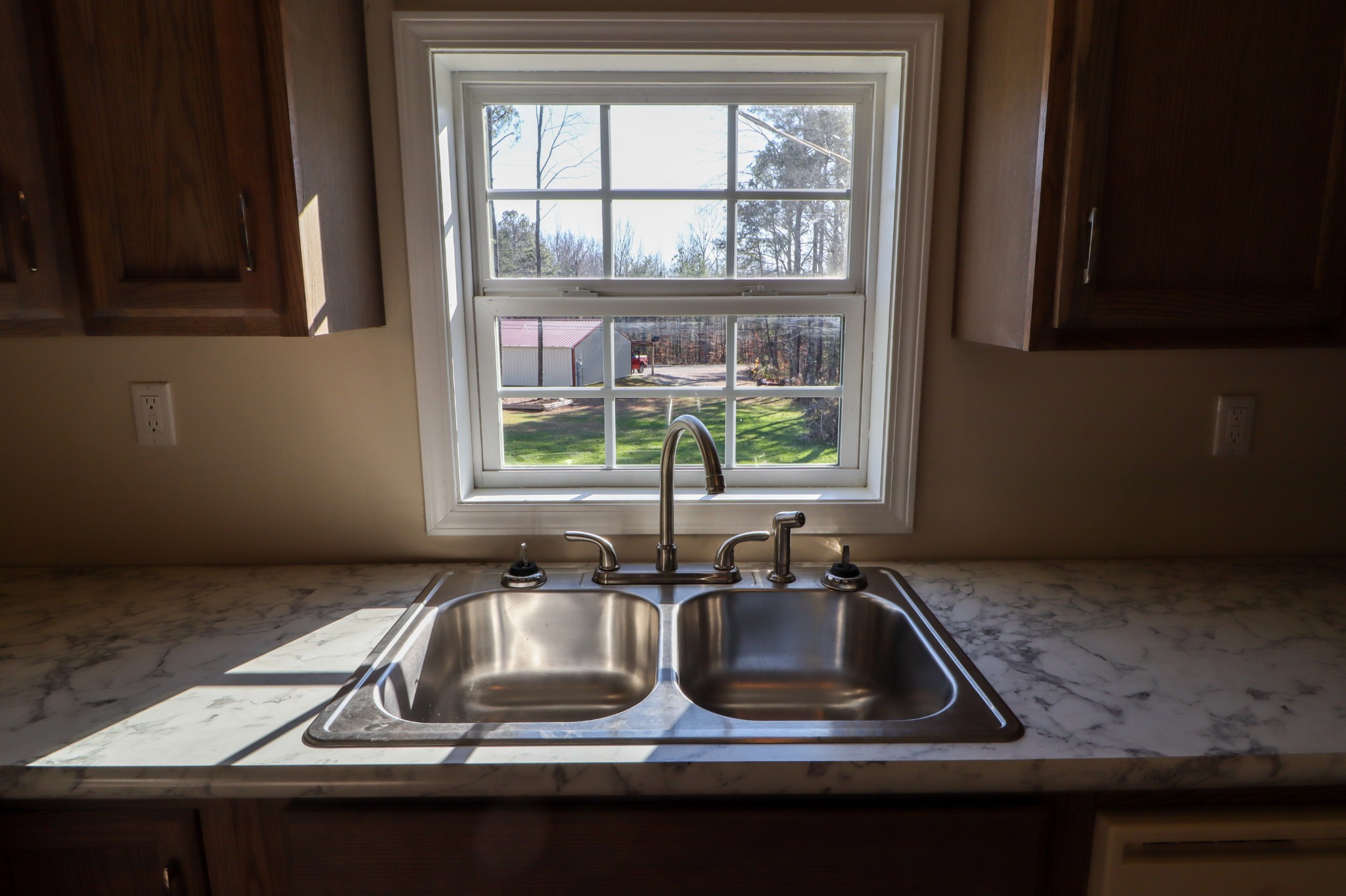 275 Telegraph Street Tennessee Ridge, TN 37178 - Photo 17 of 24 a kitchen sink with a window