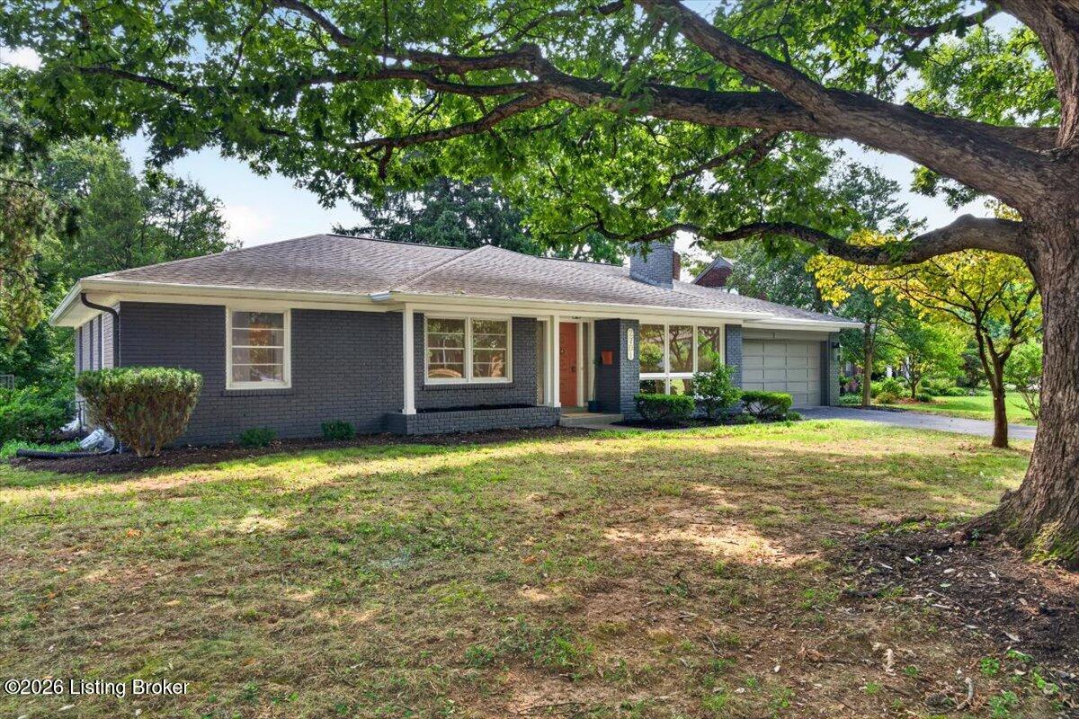 2701 Lamont Road Louisville, KY 40205 - Photo 3 of 53 IMG_8638