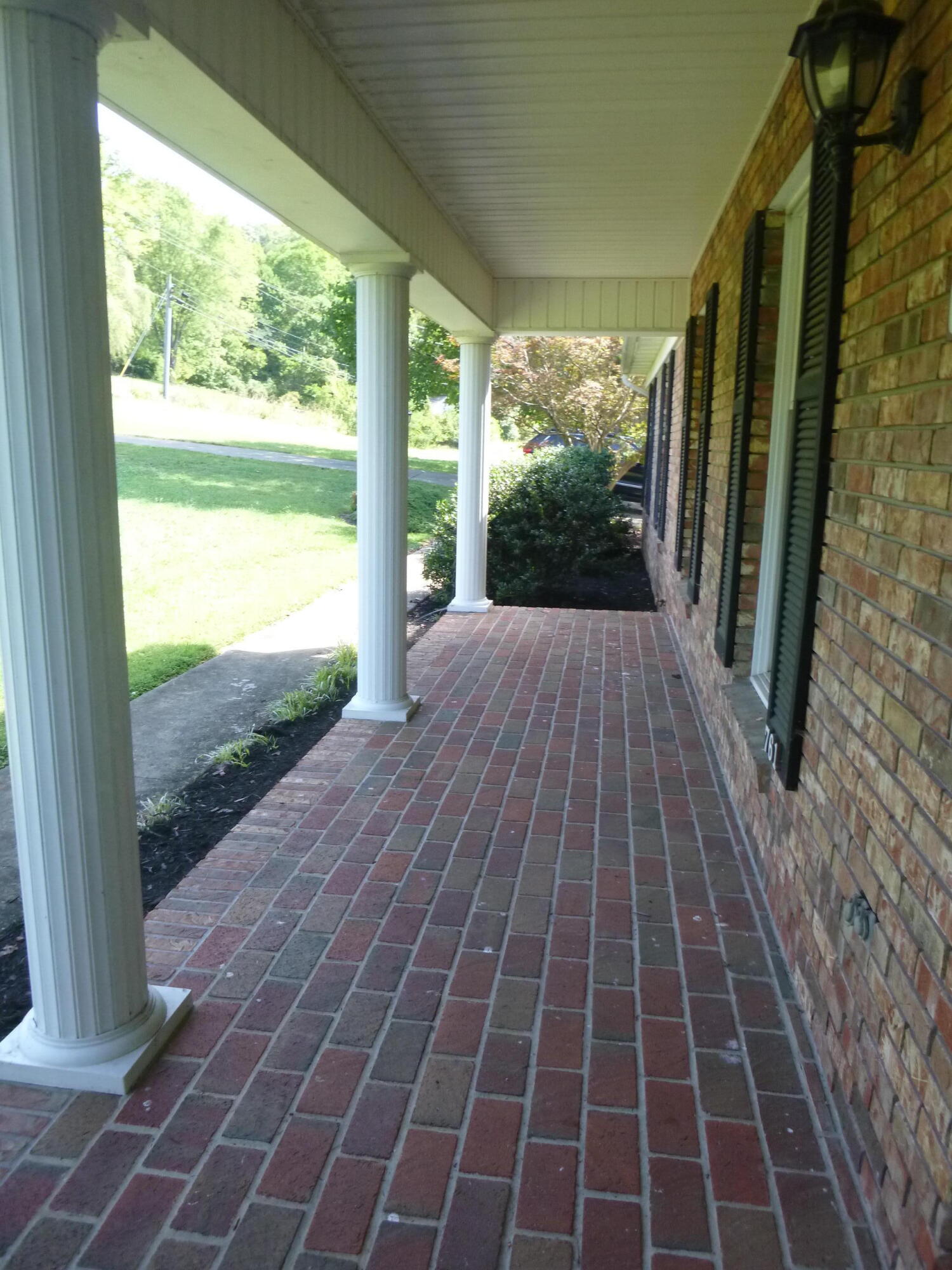 761 Harbor Springs Road Kingsport, TN 37664 - Photo 16 of 95 761 Harbor Springs pic 16