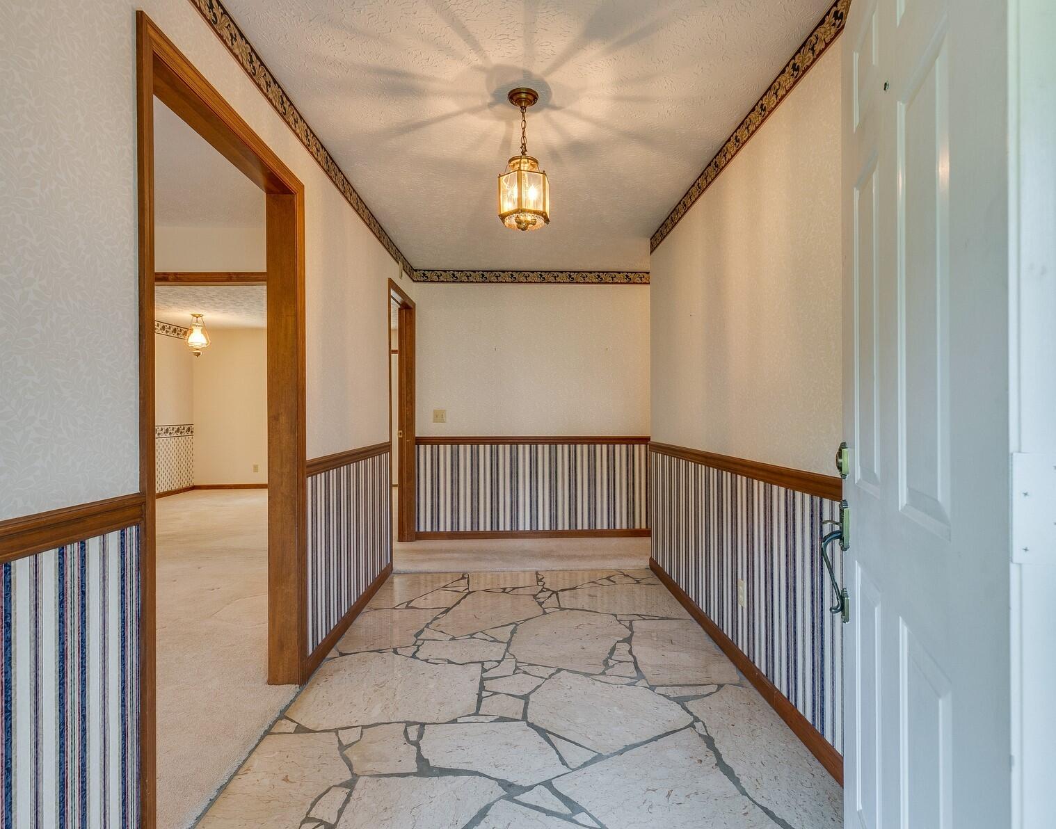 761 Harbor Springs Road Kingsport, TN 37664 - Photo 18 of 95 761 Harbor Springs pic 18