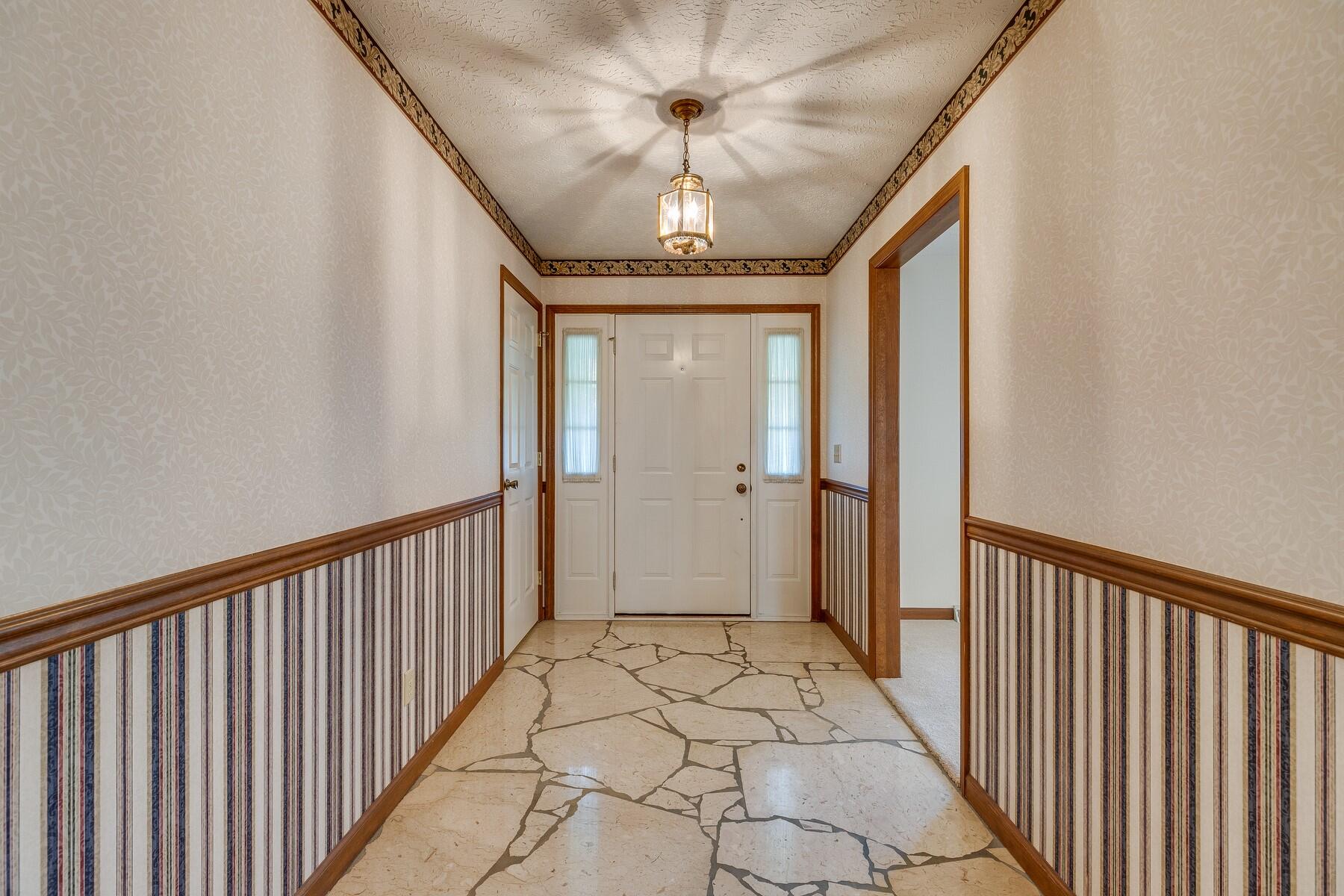 761 Harbor Springs Road Kingsport, TN 37664 - Photo 20 of 95 761 Harbor Springs pic 20