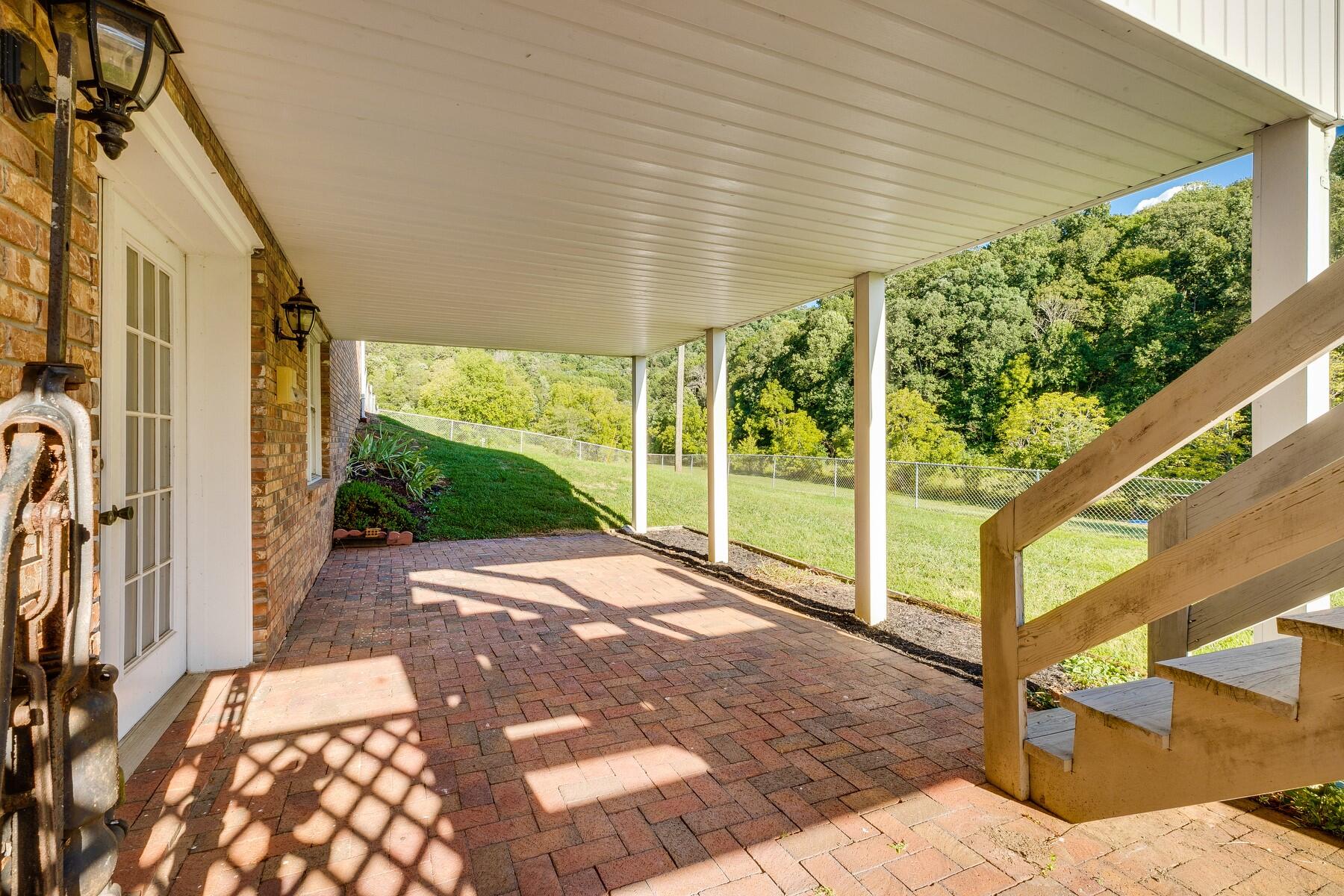 761 Harbor Springs Road Kingsport, TN 37664 - Photo 61 of 95 761 Harbor Springs pic 61