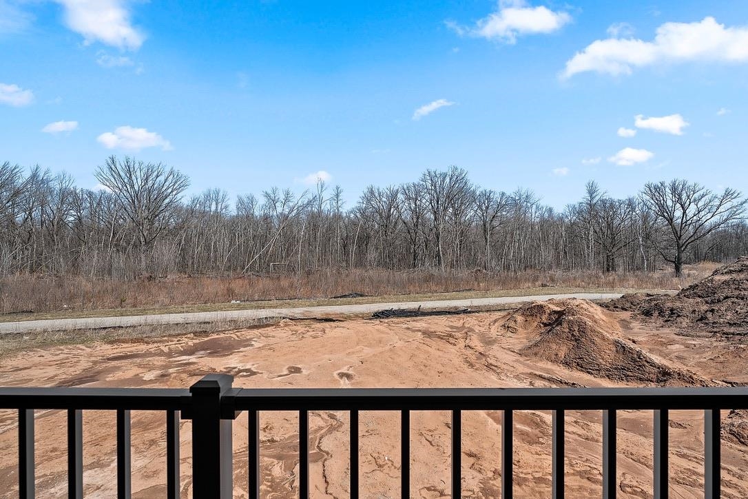 4001 Antwerp Avenue, Unit 6 Howard, WI 54313 - Photo 12 of 49