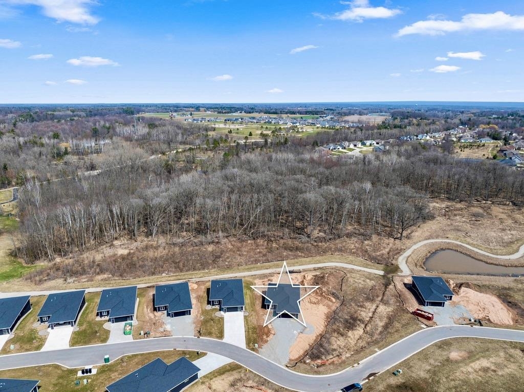 4001 Antwerp Avenue, Unit 6 Howard, WI 54313 - Photo 3 of 49