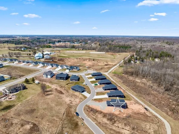 $544,000 | 4001 Antwerp Avenue, Unit 6, Howard, WI 54313