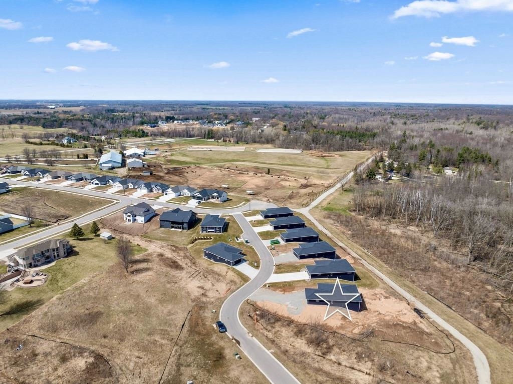 4001 Antwerp Avenue, Unit 6 Howard, WI 54313 - Photo 45 of 49