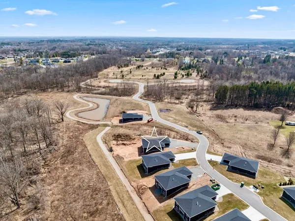 $544,000 | 4001 Antwerp Avenue, Unit 6, Howard, WI 54313