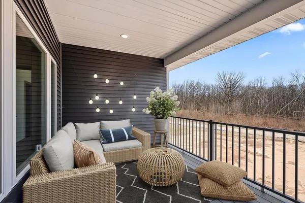 $544,000 | 4001 Antwerp Avenue, Unit 6, Howard, WI 54313