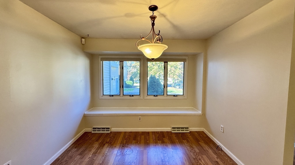 2205 Boston Road, Unit I82 Wilbraham, MA 01095 - Photo 5 of 29 Gallery Image 5