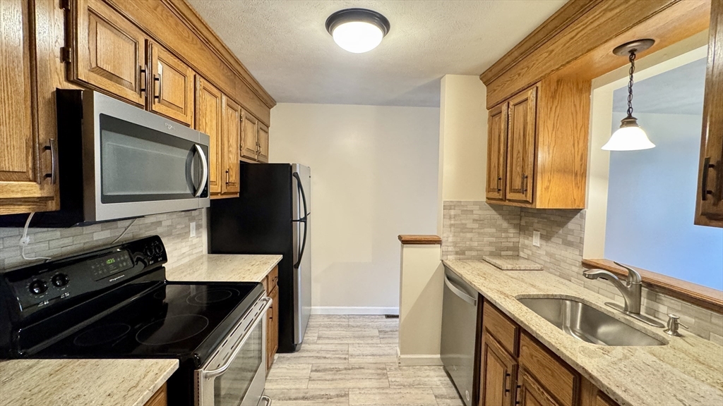 2205 Boston Road, Unit I82 Wilbraham, MA 01095 - Photo 7 of 29 Gallery Image 7