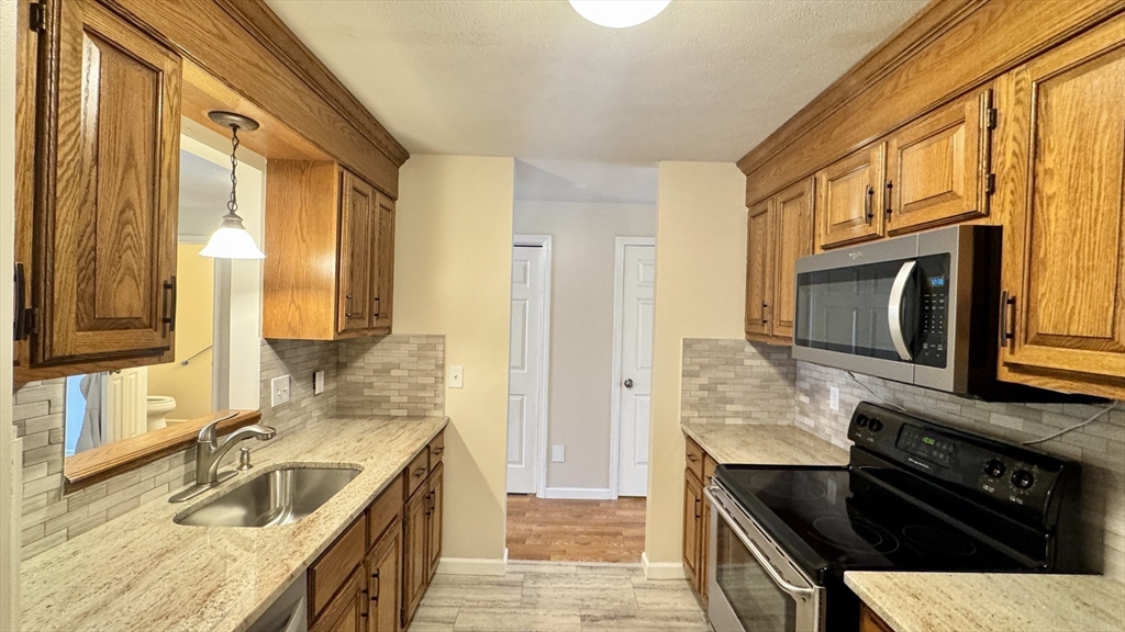 2205 Boston Road, Unit I82 Wilbraham, MA 01095 - Photo 8 of 29 Gallery Image 8