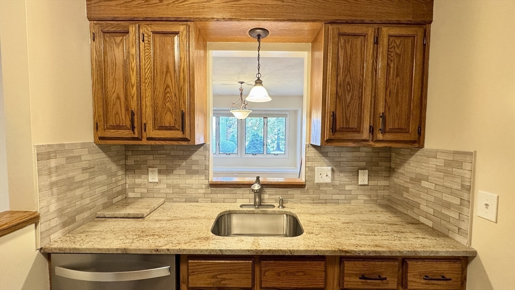 2205 Boston Road, Unit I82 Wilbraham, MA 01095 - Photo 9 of 29 Gallery Image 9