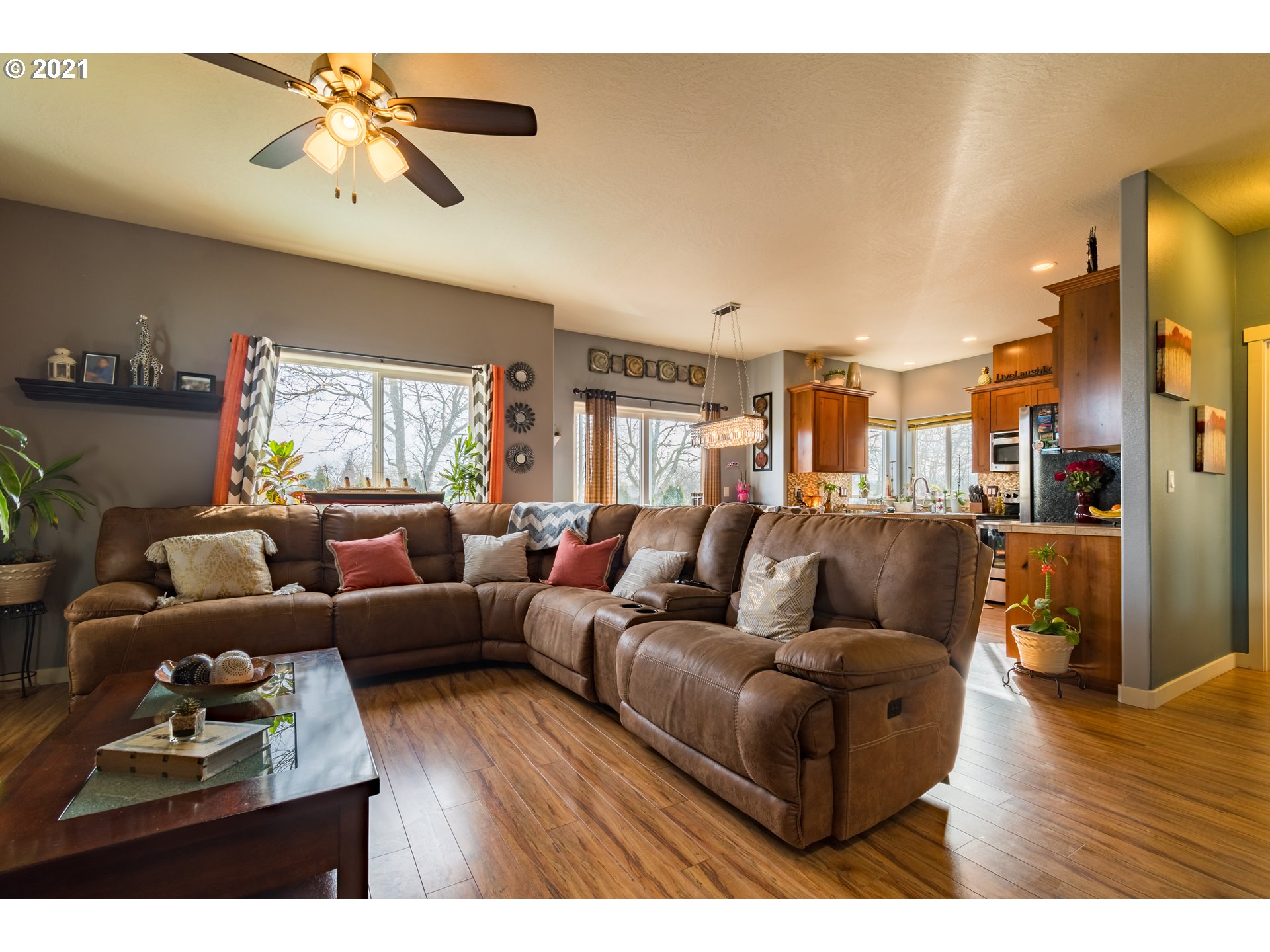 673 Raber Road Eugene, OR 97402 - Photo 3 of 22 Gallery Image 3
