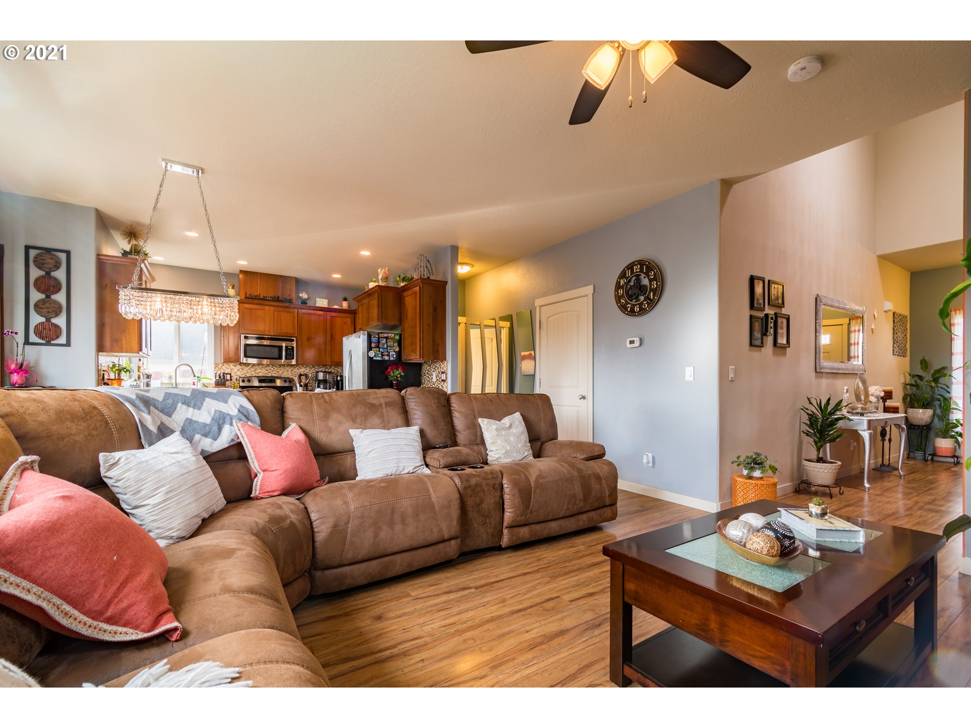 673 Raber Road Eugene, OR 97402 - Photo 4 of 22 Gallery Image 4