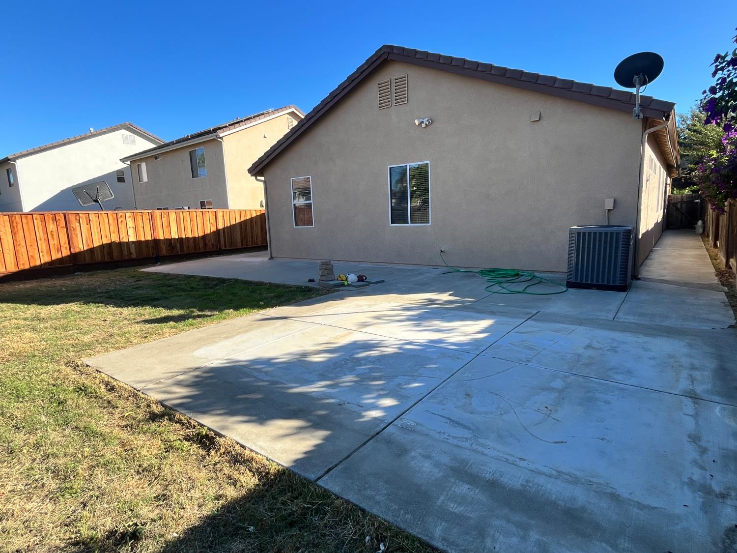 1117 Marsh Wren Court Patterson, CA 95363 - Photo 38 of 41 a view of a house with backyard and sitting area