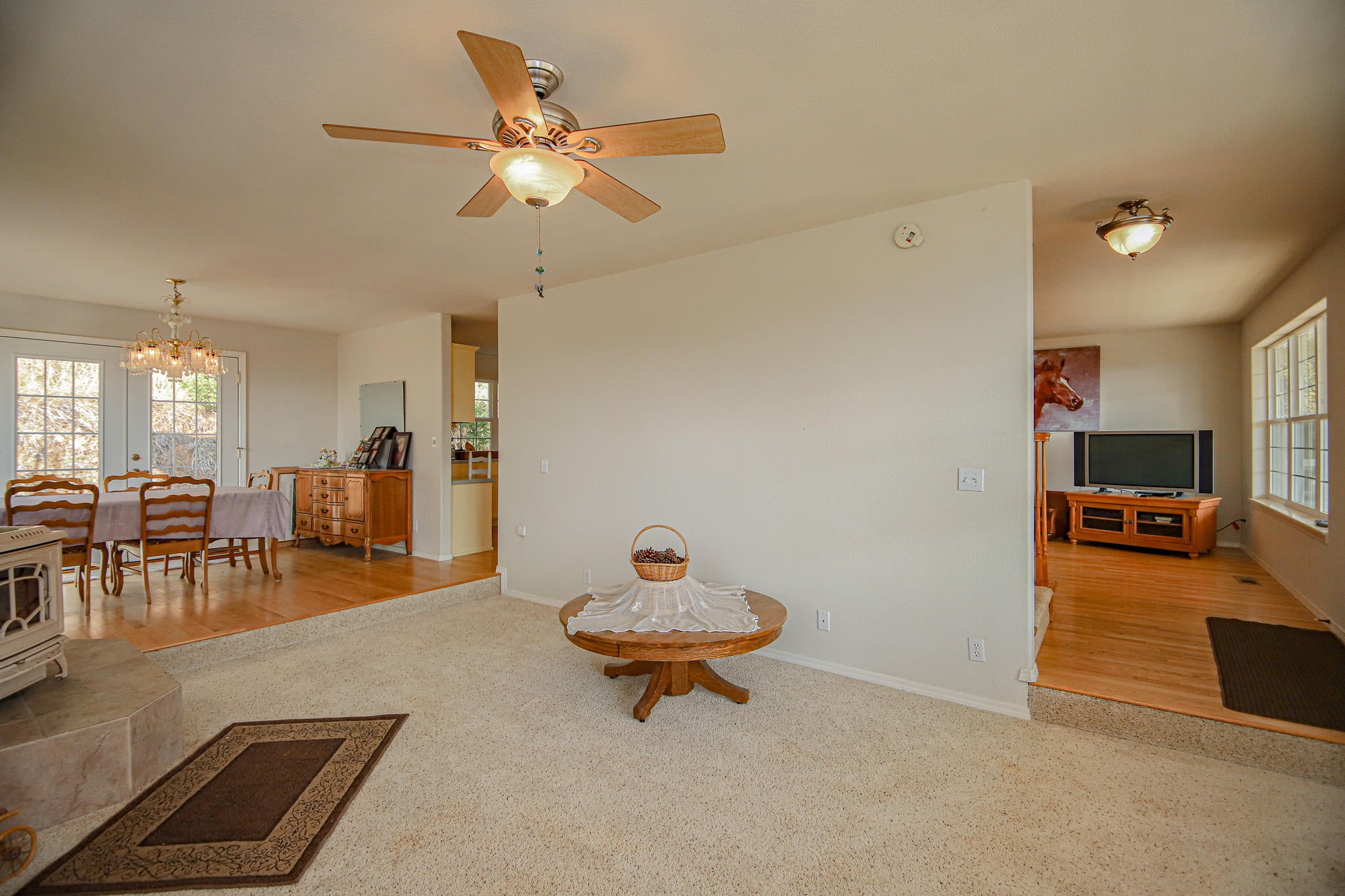 1310 Spring Brook Road Myrtle Creek, OR 97457 - Photo 14 of 30 Living Room