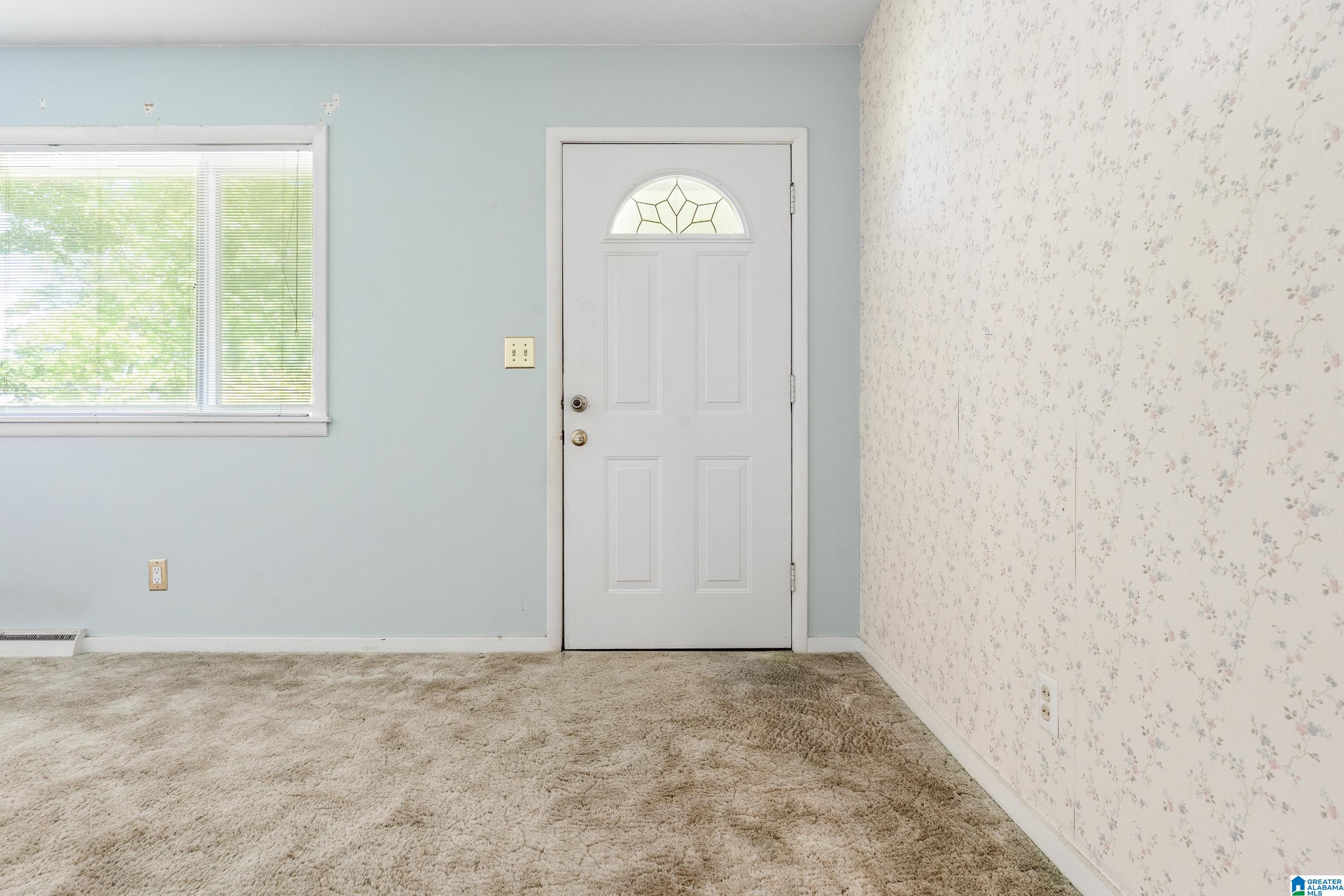 929 Barnisdale Road Birmingham, AL 35235 - Photo 5 of 29