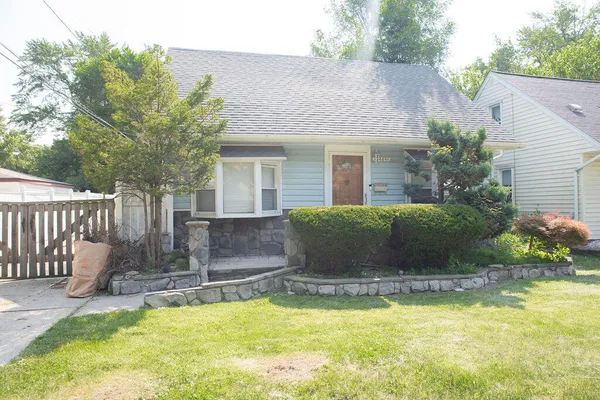 $125,000 | 4641 Weddel Street, Dearborn Heights, MI 48125
