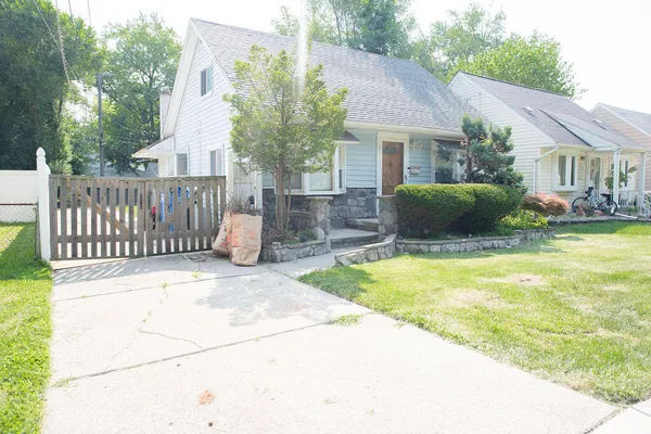 $125,000 | 4641 Weddel Street, Dearborn Heights, MI 48125