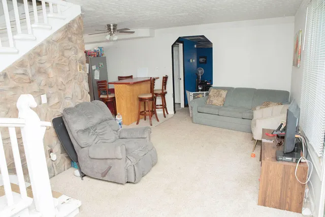 $158,250 | 4641 Weddel Street, Dearborn Heights, MI 48125