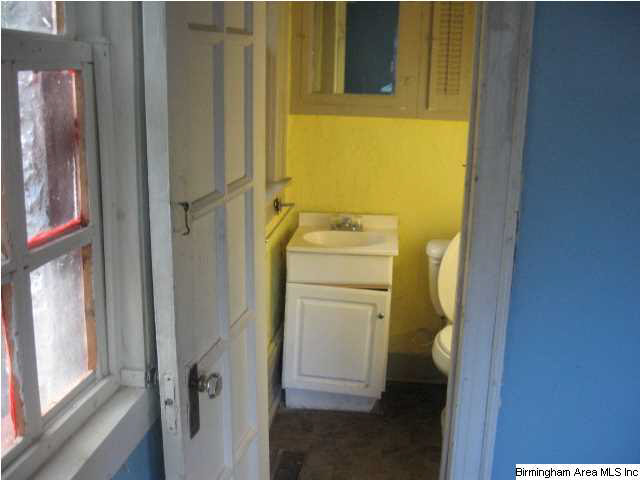 824 1st Street Southwest Birmingham, AL 35211 - Photo 11 of 11