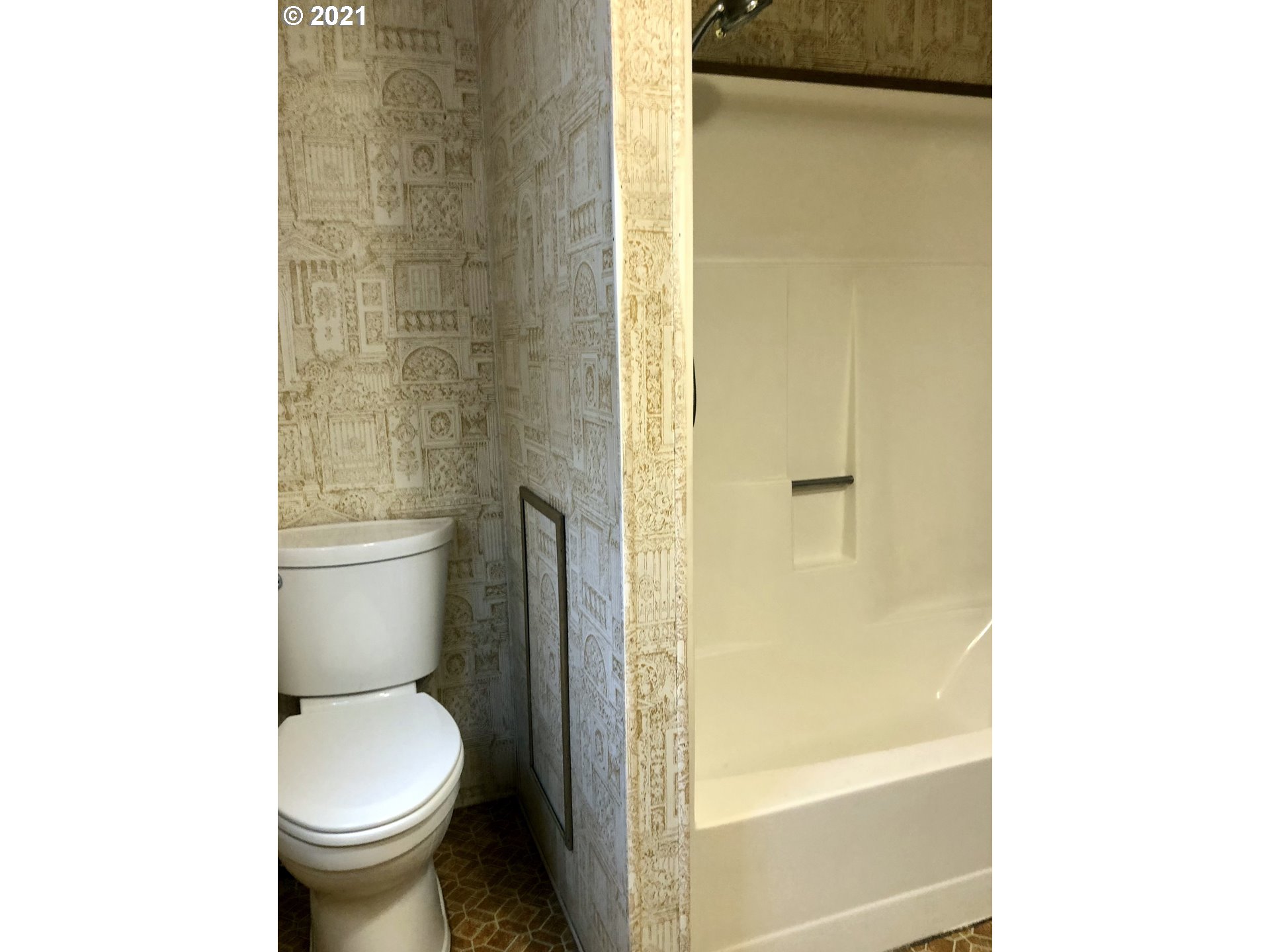 205 South 54th Street, Unit 91 Springfield, OR 97478 - Photo 11 of 18 Gallery Image 11