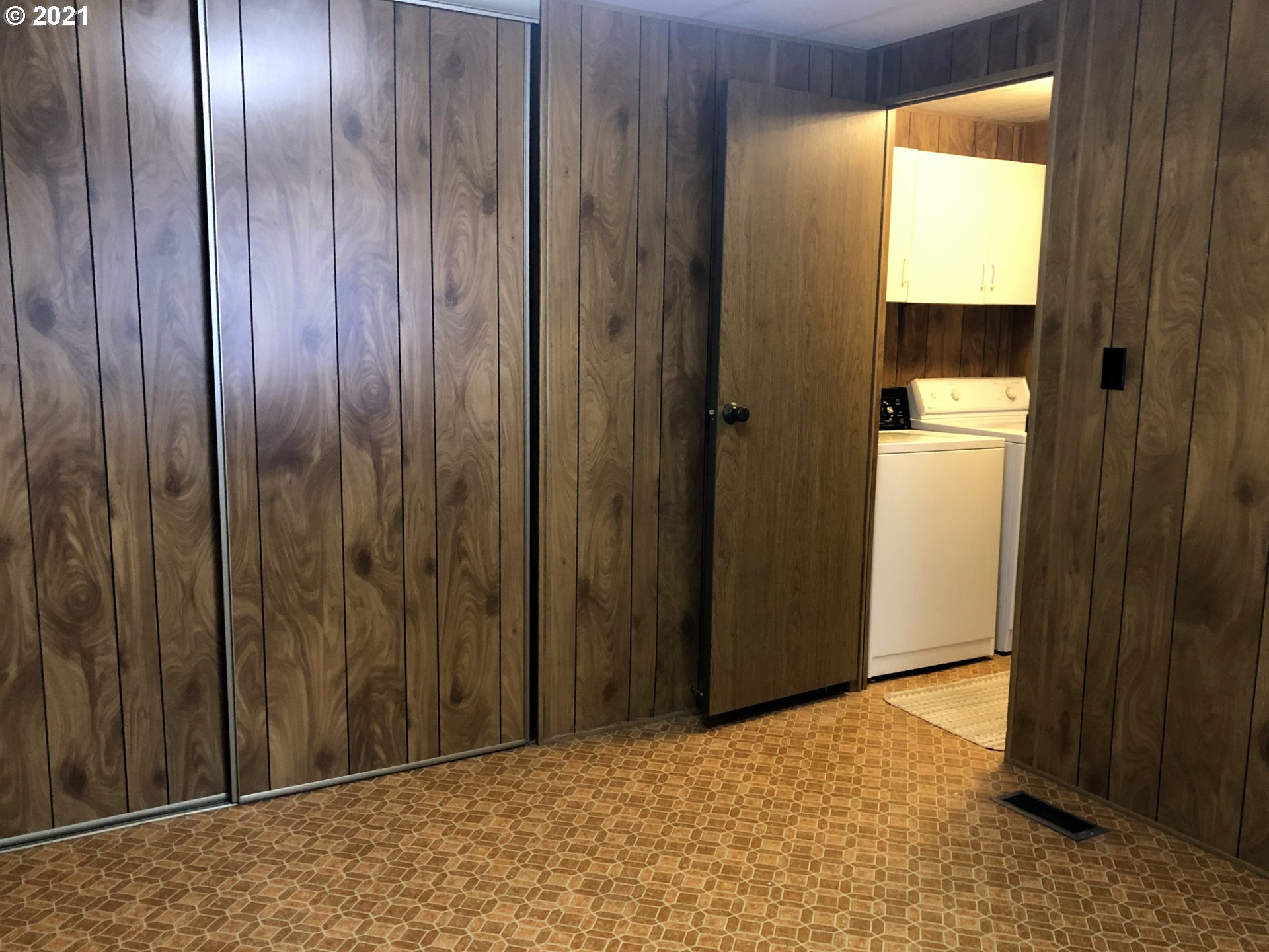 205 South 54th Street, Unit 91 Springfield, OR 97478 - Photo 16 of 18 Gallery Image 16
