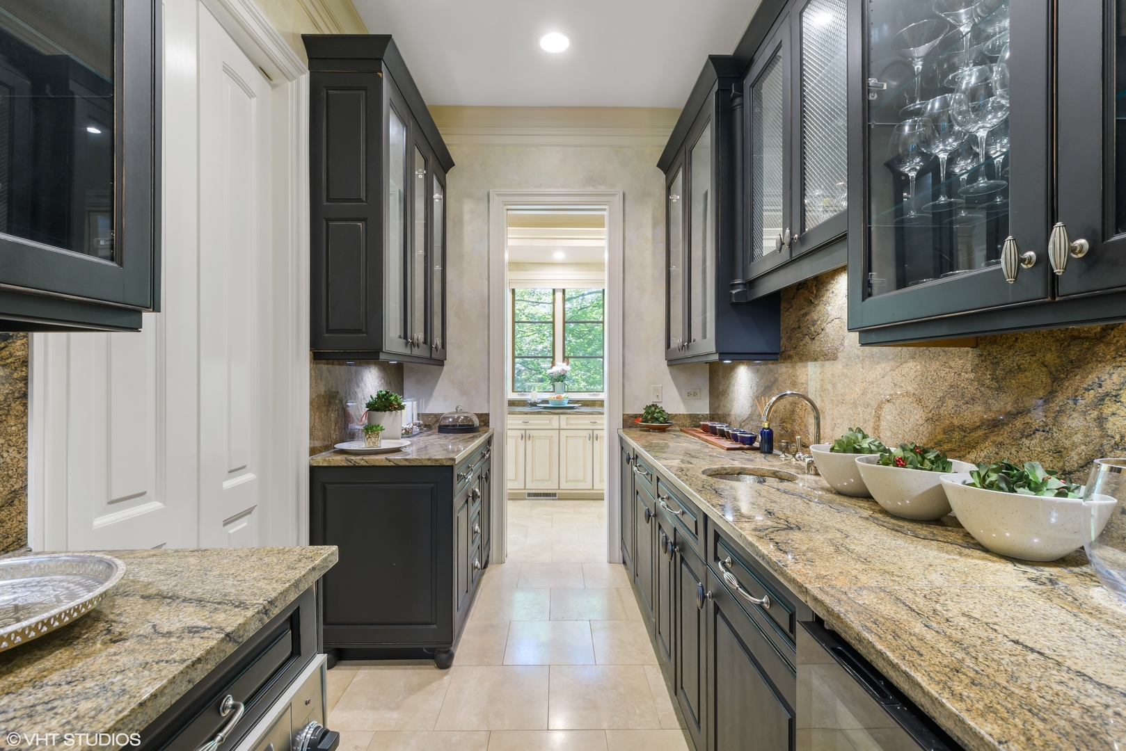 697 Bluff Road Lake Bluff, IL 60044 - Photo 13 of 35