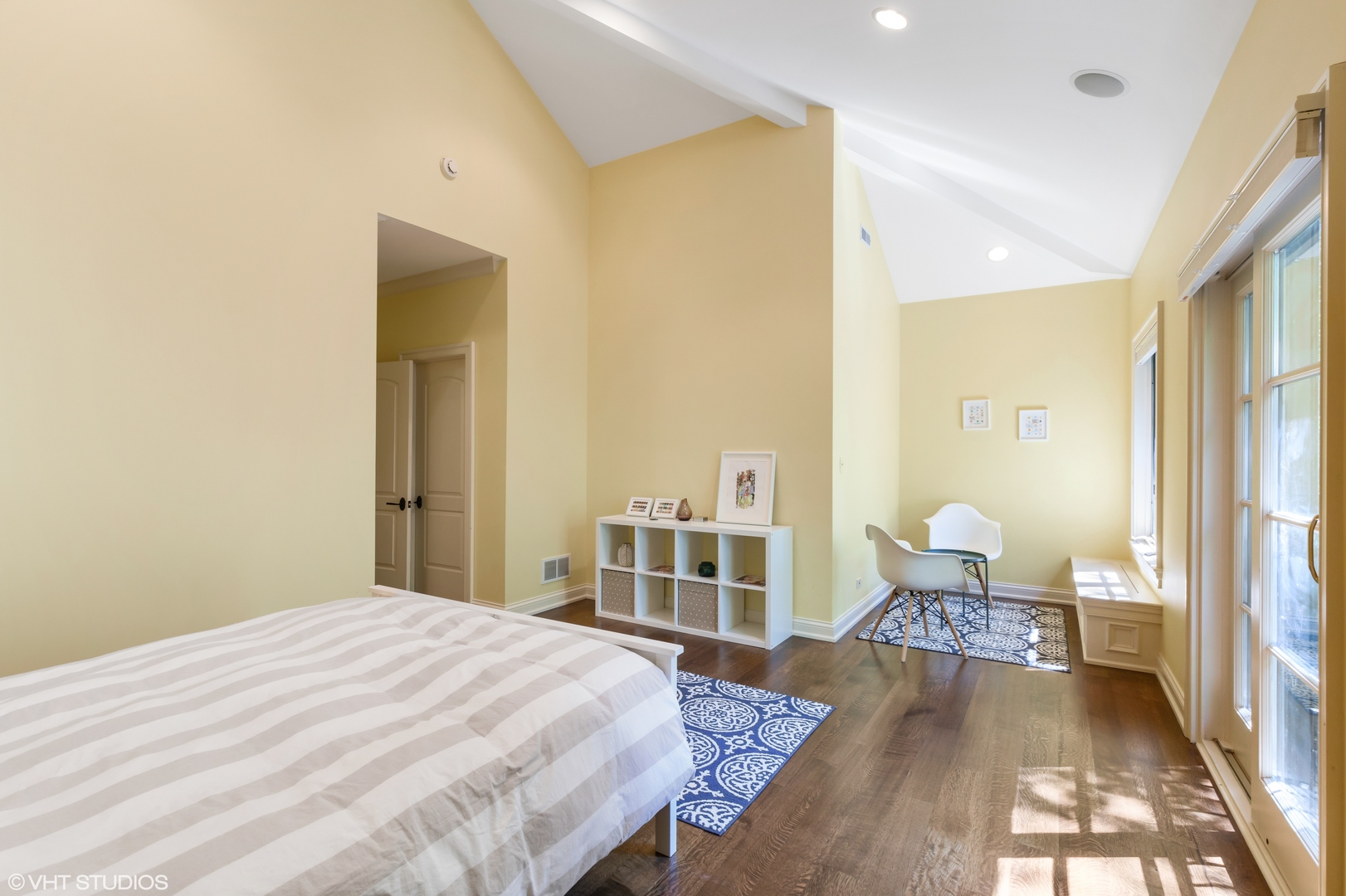 697 Bluff Road Lake Bluff, IL 60044 - Photo 23 of 35