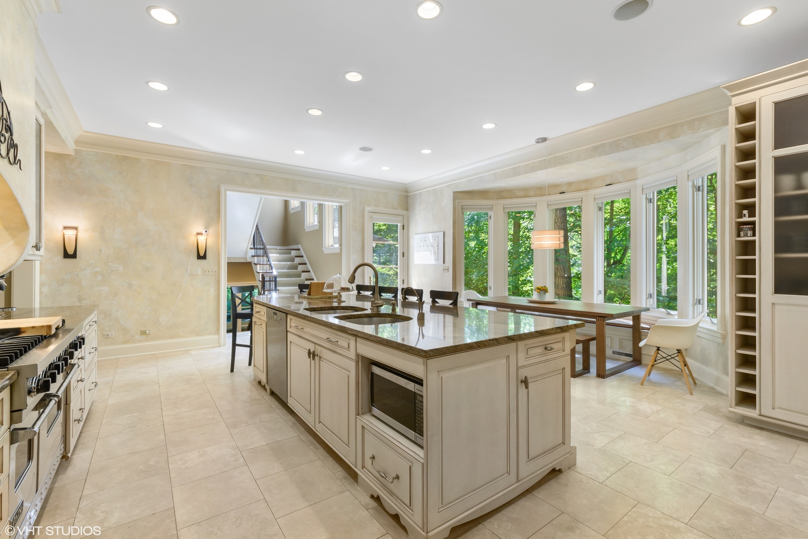 697 Bluff Road Lake Bluff, IL 60044 - Photo 10 of 35