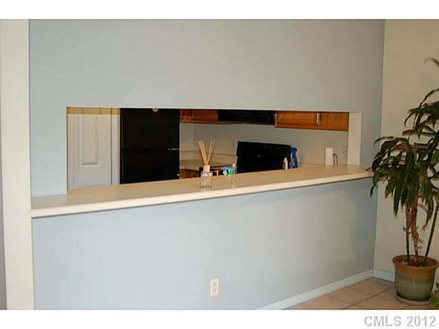 19835 Henderson Road, Unit J Cornelius, NC 28031 - Photo 6 of 12 Gallery Image 6