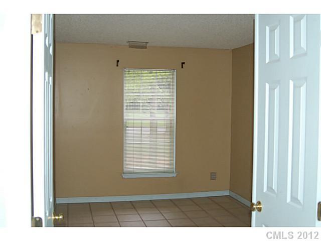 19835 Henderson Road, Unit J Cornelius, NC 28031 - Photo 7 of 12 Gallery Image 7