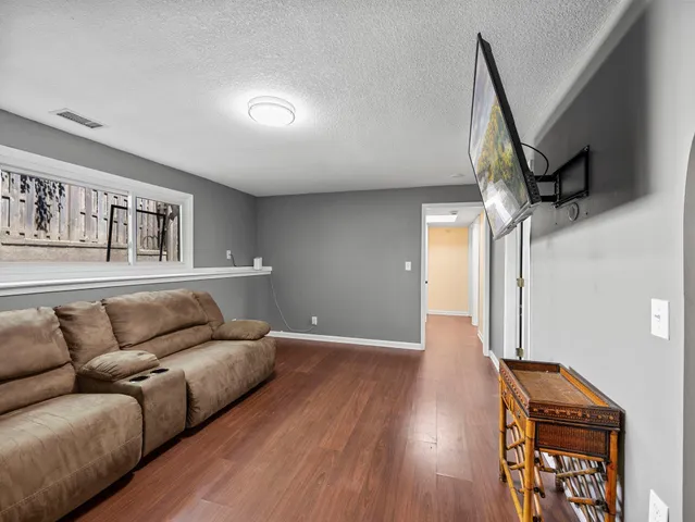 $257,900 | 1544 Greenwood Court North, Eagan, MN 55122