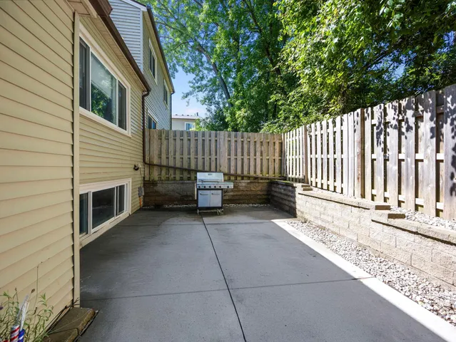 $257,900 | 1544 Greenwood Court North, Eagan, MN 55122