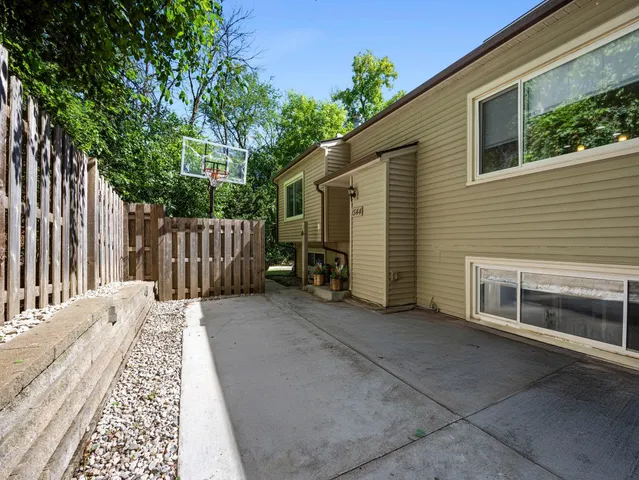 $257,900 | 1544 Greenwood Court North, Eagan, MN 55122