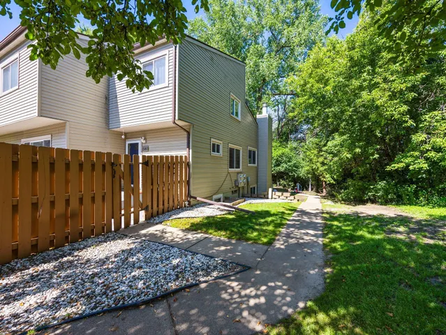 $257,900 | 1544 Greenwood Court North, Eagan, MN 55122