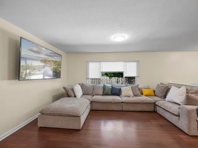 $257,900 | 1544 Greenwood Court North, Eagan, MN 55122