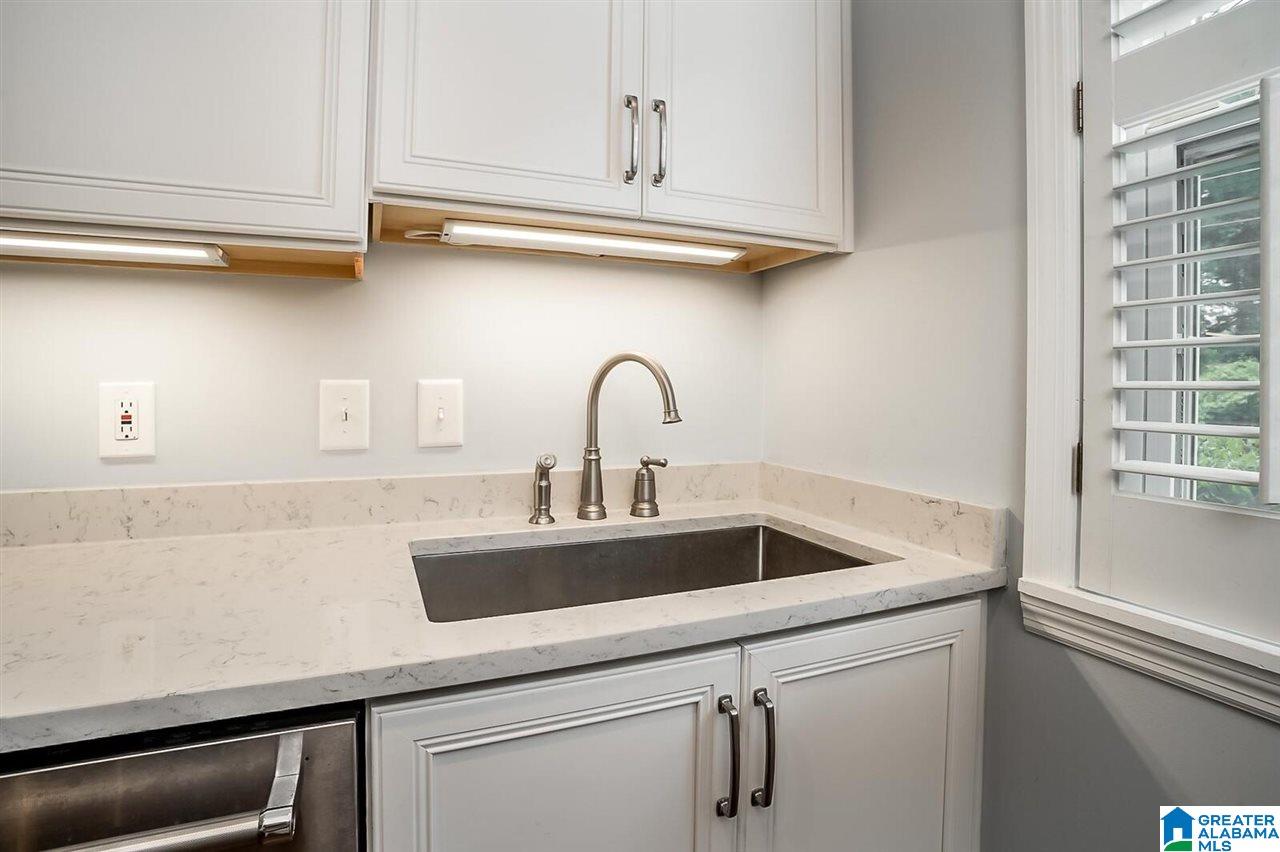 209 Fox Hall Road, Unit A Birmingham, AL 35213 - Photo 17 of 27