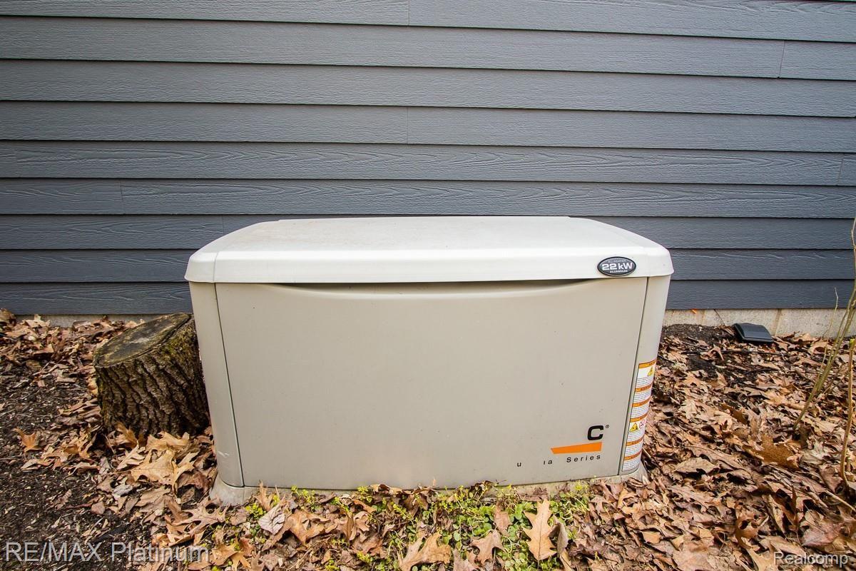 8000 Walsh Road Dexter, MI 48130 - Photo 62 of 80 Automatic house generator