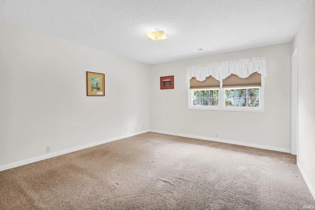 $299,900 | 613 Berry Court, Evansville, IN 47710