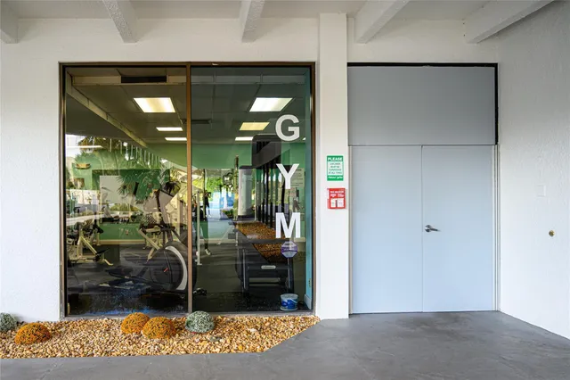 a view of a tennis court